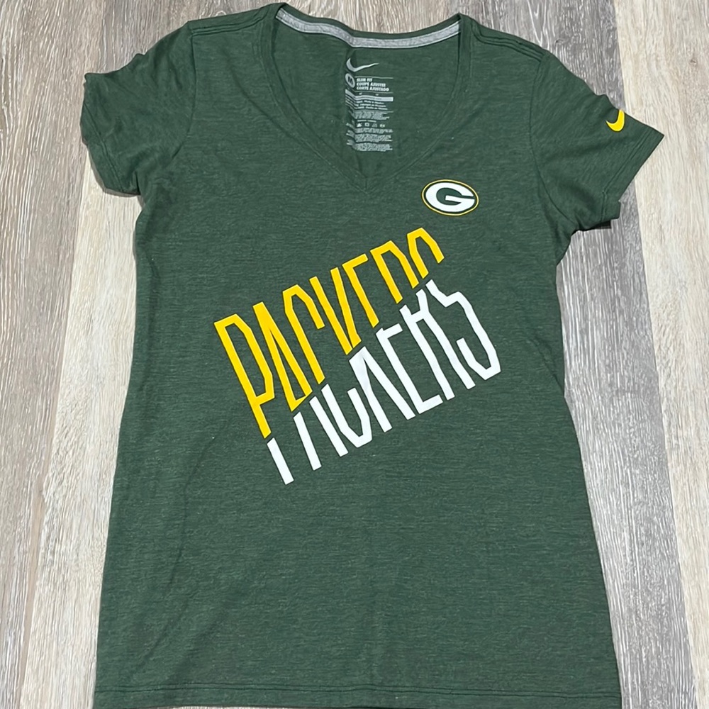 GreenBay Packers T-shirt Size Medium